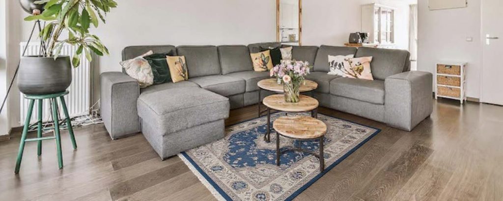 Décoration avec un tapis d'orient nain