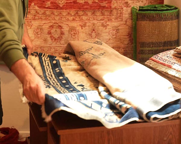 Comment se déroule la réparation de tapis en laine à Paris ? Diagnostic préalable à la réparation de tapis en laine
