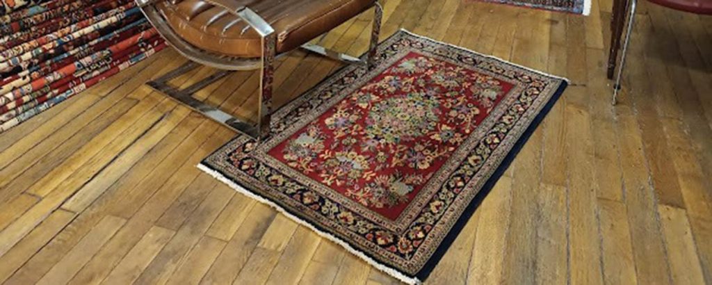 Petit tapis d'orient comme décoration