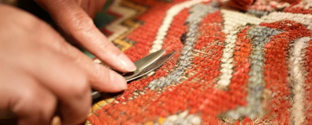 Redonner vie à un tapis usé